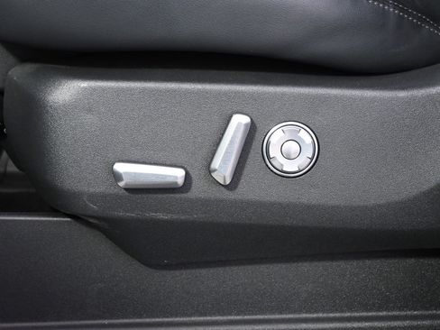 Used 2025 Lincoln Navigator Reserve AWD/4WD image 14