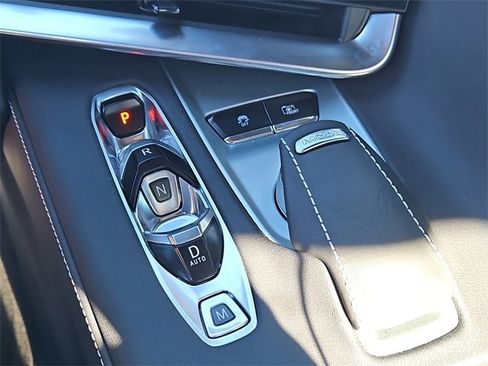 Used 2024 Chevrolet Corvette Stingray Preferred Conv w/ 2LT image 22