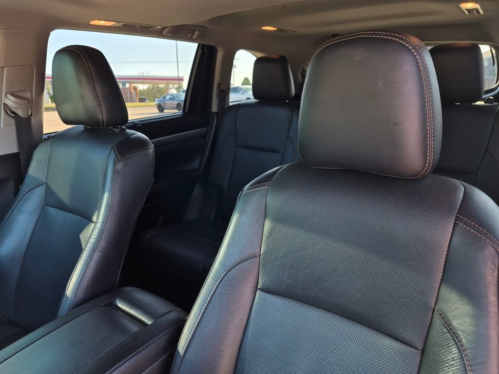 Used 2019 Toyota Highlander Limited FWD image 32
