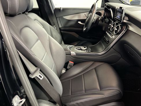 Used 2019 Mercedes-Benz GLC 300 4MATIC image 28