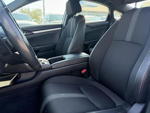 Used 2019 Honda Civic Sport image 12