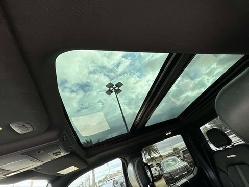 Certified 2018 Ford F150 Platinum w/ Equipment Group 701A Luxury image 29