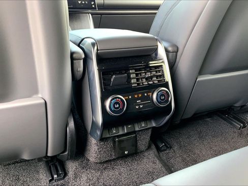 New 2026 Land Rover Range Rover SE AWD/4WD image 20