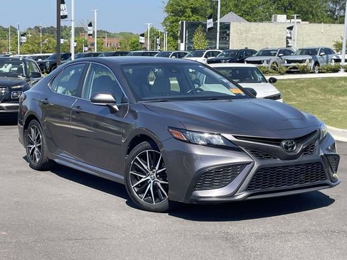 Used 2023 Toyota Camry SE w/ Convenience Package FWD image 1