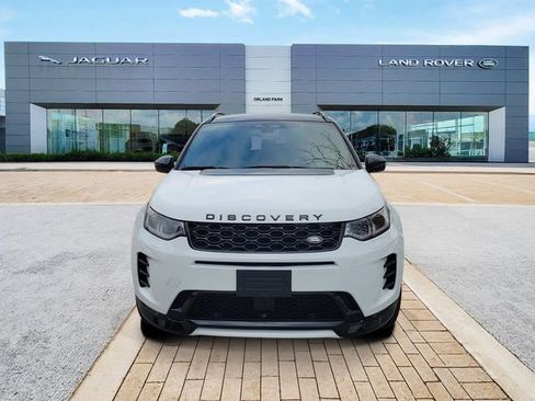 Used 2025 Land Rover Discovery Sport Dynamic SE AWD/4WD image 2