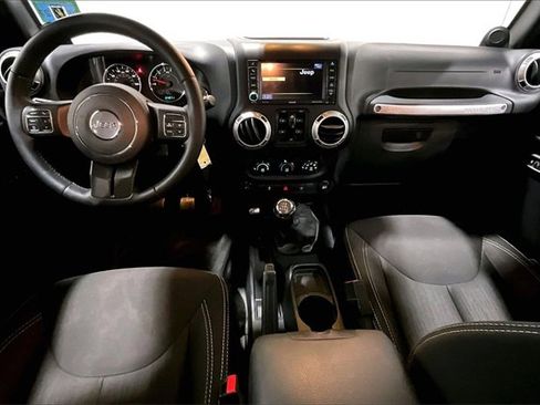 Used 2014 Jeep Wrangler Unlimited Sahara w/ Connectivity Group image 14