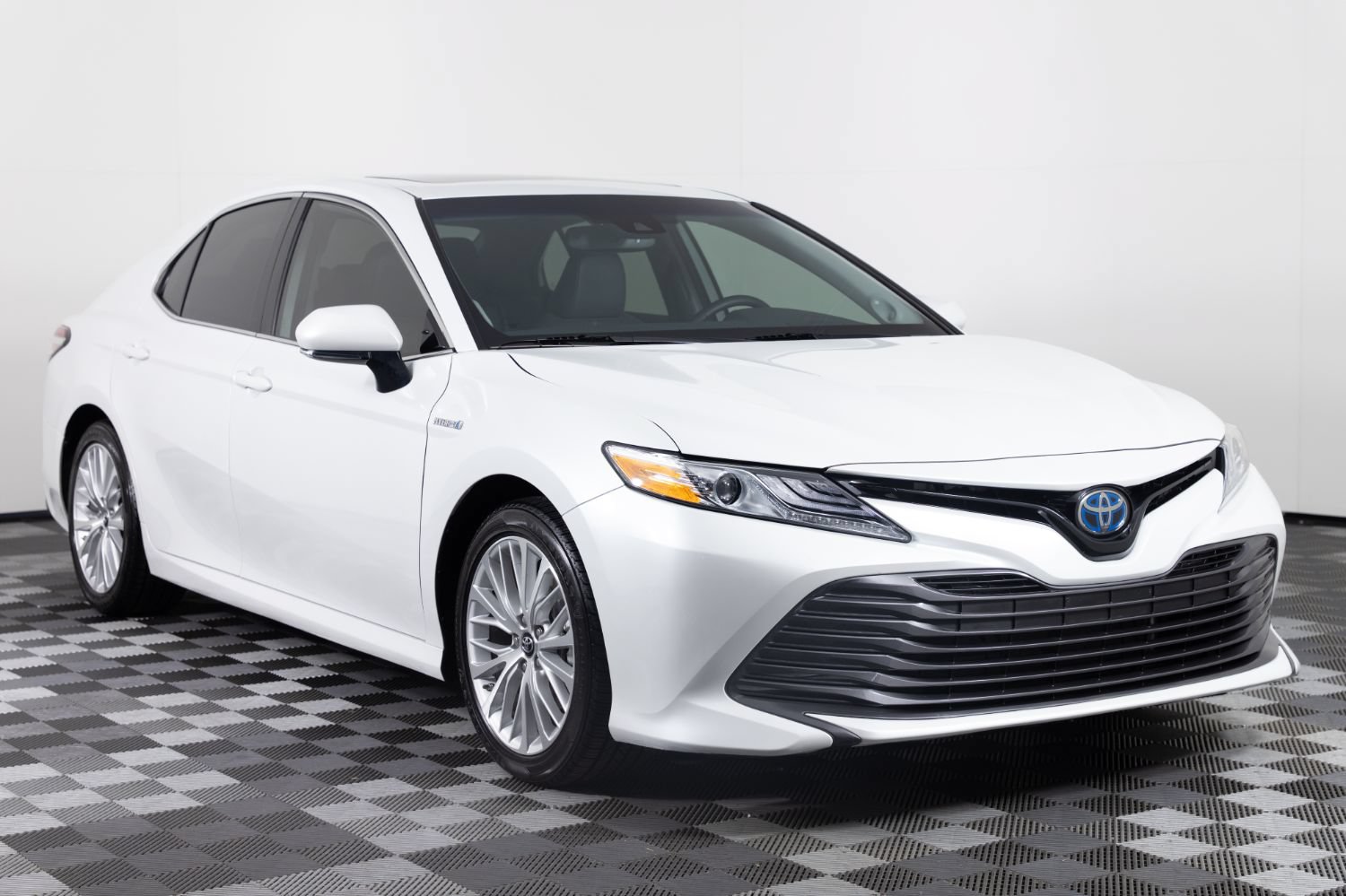 Used 2019 Toyota Camry XLE FWD image 10