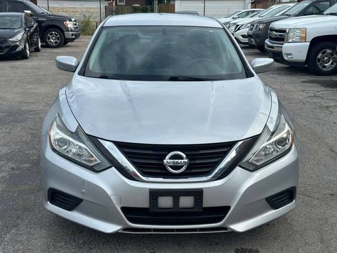 Used 2017 Nissan Altima 2.5 S w/ Power Driver Seat Package FWD image 2