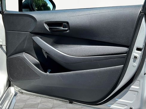 Used 2024 Toyota Corolla LE FWD image 28