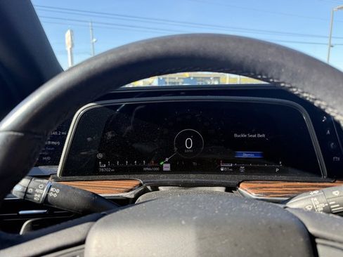 Used 2021 Cadillac Escalade ESV Premium Luxury w/ LPO, Radiant Package image 12