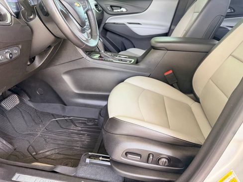 Used 2019 Chevrolet Equinox Premier FWD image 14
