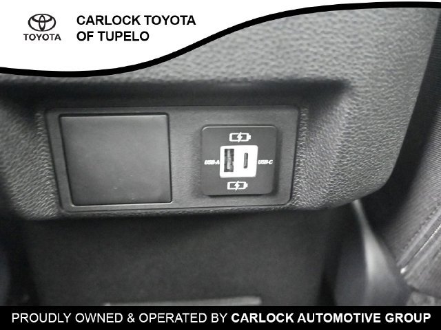 Used 2025 Toyota Tacoma SR5 AWD/4WD image 23