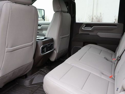 New 2026 GMC Sierra 2500 SLT w/ SLT Premium Package image 21