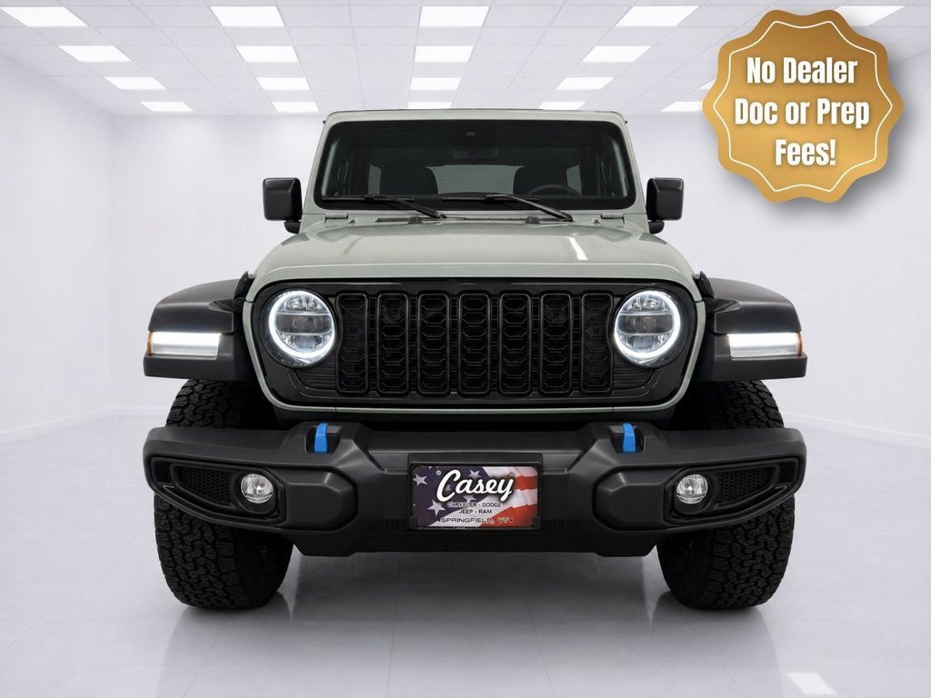 Used 2024 Jeep Wrangler Unlimited AWD/4WD image 2