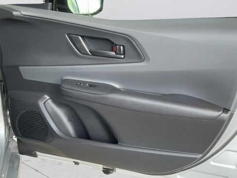 Used 2024 Toyota Prius FWD image 22
