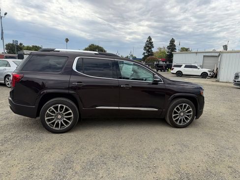 Used 2021 GMC Acadia Denali w/ Denali Ultimate Package AWD/4WD image 6