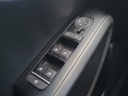 Used 2024 Kia Soul LX FWD image 18