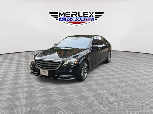 Used 2019 Mercedes-Benz S 560 4MATIC Sedan w/ Premium Package image 3
