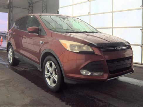 Used 2014 Ford Escape SE image 4