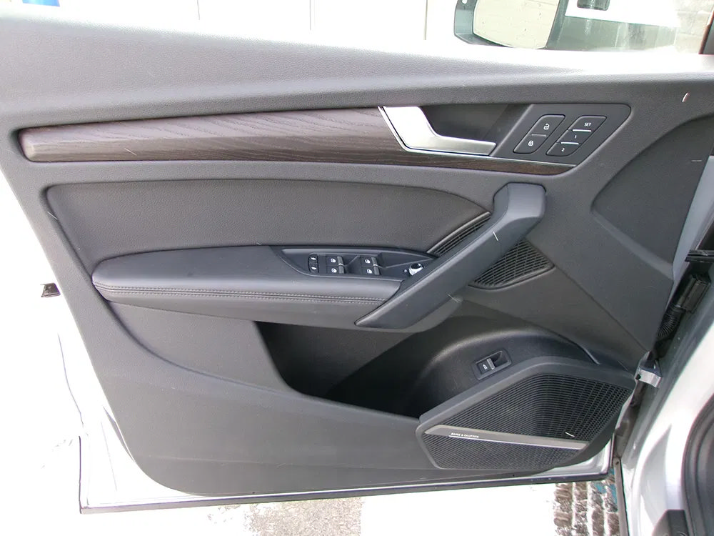 Used 2020 Audi Q5 2.0T Premium Plus w/ Premium Plus Package AWD/4WD image 19