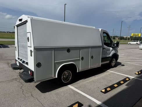 Used 2022 Ford Transit 350 RWD image 2
