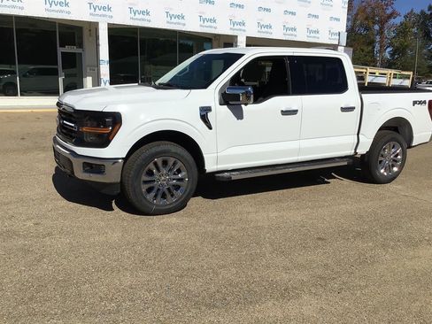 New 2025 Ford F150 XLT w/ Equipment Group 302A MID image 2