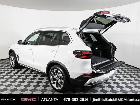 Used 2025 BMW X5 xDrive50e image 35