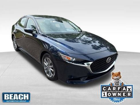 Used 2021 MAZDA MAZDA3 s FWD image 1