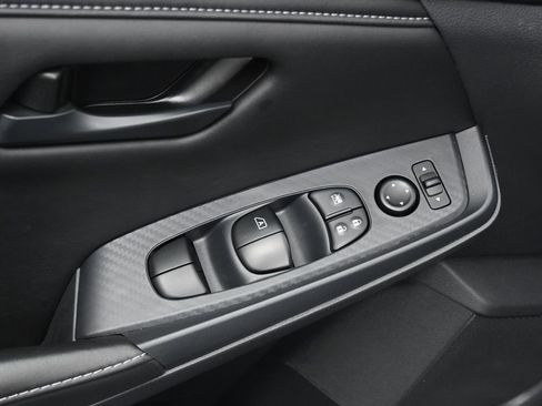 Certified 2025 Nissan Sentra S image 15