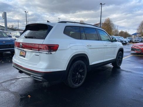 New 2026 Volkswagen Atlas SE image 9