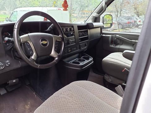 Used 2019 Chevrolet Express 3500 LT w/ LT Preferred Equipment Group RWD image 11