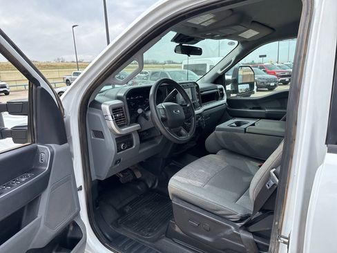 Used 2024 Ford F350 XLT image 20
