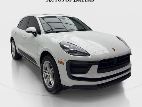 Used 2023 Porsche Macan AWD/4WD image 2
