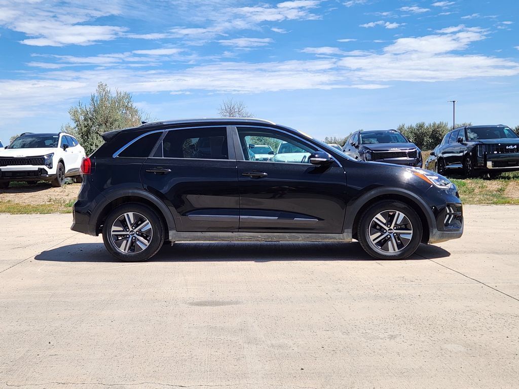 Used 2020 Kia Niro EX Premium FWD image 4