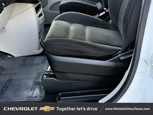 Used 2016 Dodge Grand Caravan SE image 23