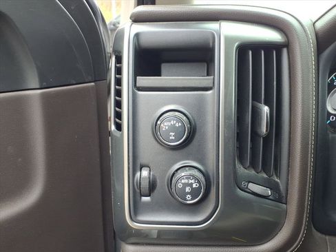 Used 2018 Chevrolet Silverado 1500 LTZ w/ Sport Package image 22