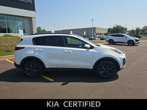 Used 2022 Kia Sportage Nightfall Edition AWD/4WD image 10