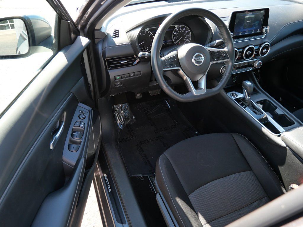 Used 2022 Nissan Sentra SV FWD image 10