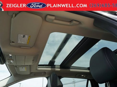 Used 2024 MAZDA CX-50 AWD 2.5 S w/ Premium Package image 18
