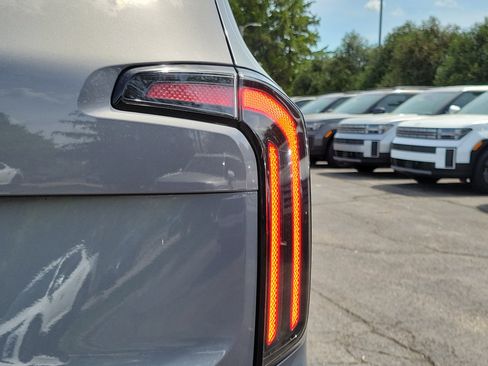 Used 2024 Kia Telluride SX FWD image 7