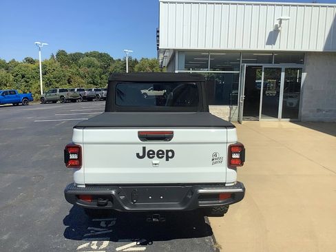 Certified 2024 Jeep Gladiator Willys image 6