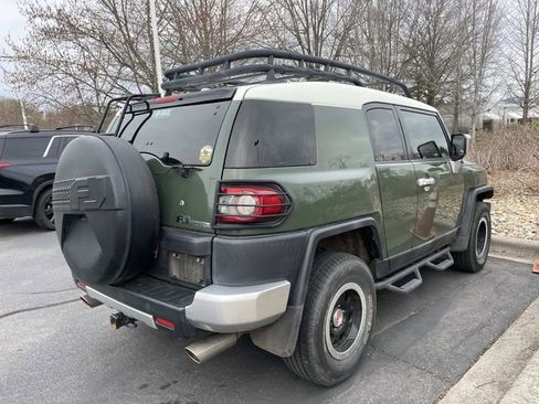 Used 2014 Toyota FJ Cruiser 4WD w/ Upgrade Package image 5