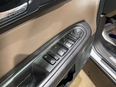 Used 2017 GMC Acadia Limited SLT image 19