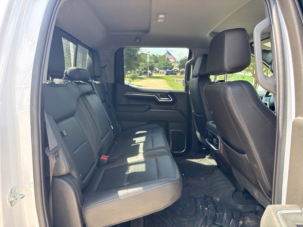 Used 2023 Chevrolet Silverado 1500 LTZ w/ Technology Package AWD/4WD image 11