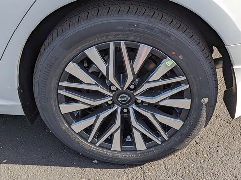 New 2025 Nissan Altima 2.5 SV image 9