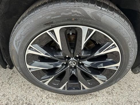 Used 2024 MAZDA CX-90 Plug-In Hybrid w/ Premium Plus AWD/4WD image 8