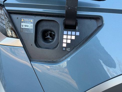 Used 2025 Hyundai Ioniq 5 Limited image 11