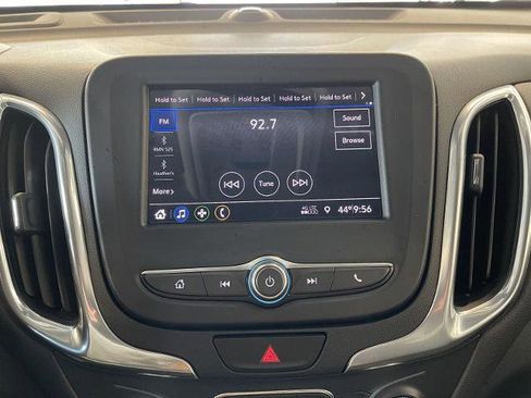 Used 2021 Chevrolet Equinox LT image 32