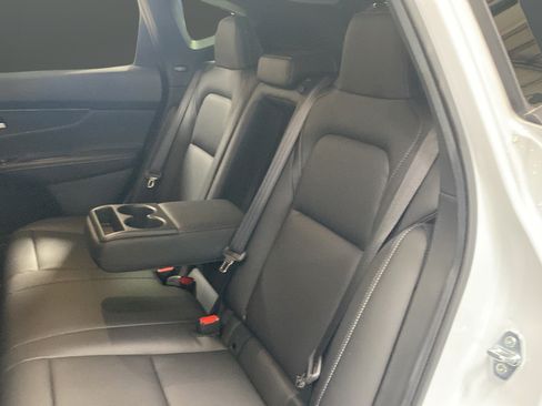 Used 2025 Nissan Murano SV AWD/4WD image 22