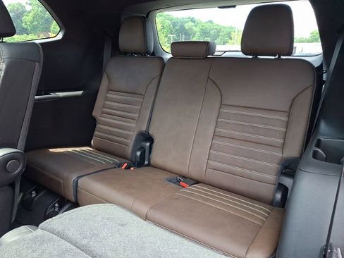 Used 2026 GMC Acadia Denali Ultimate w/ LPO, Floor Liner Package AWD/4WD image 21